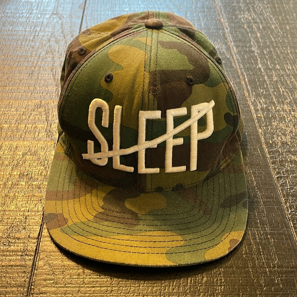 flag nor fail Camo 'SLEEP' Embroidered Snapback Hat in Green/Brown
